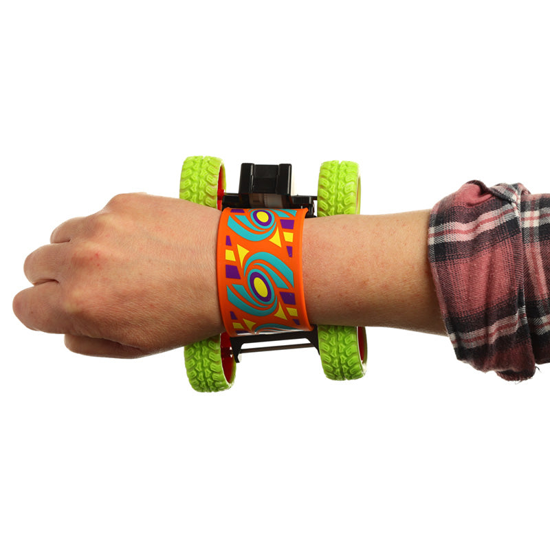 Fun Kids Pull Back Snap Bracelet Skateboard Toy